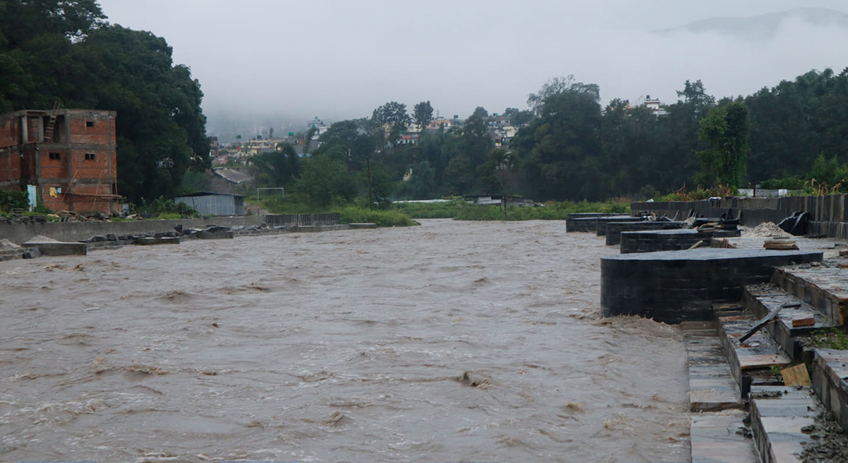 विष्णुनदी जलसतहले खतराको तह पार गर्‍यो