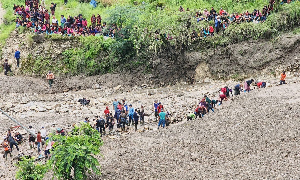 धार्चे पहिरोमा ५ जना बेपत्ता,  खोजी कार्य जारी